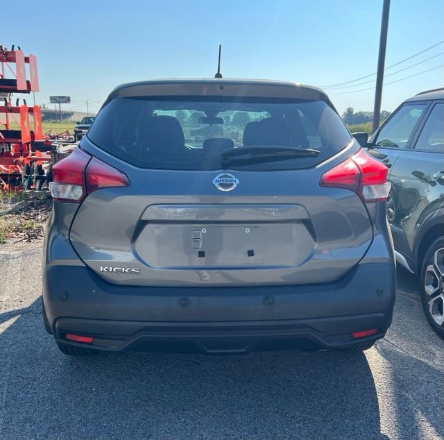 Used 2020 Nissan Kicks S FWD image 5