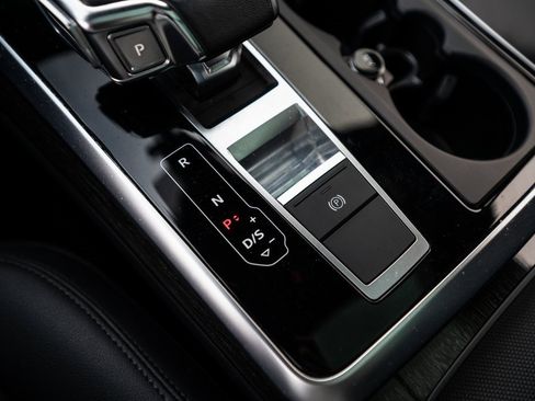 Used 2023 Audi Q7 2.0T Premium w/ Convenience Package image 31