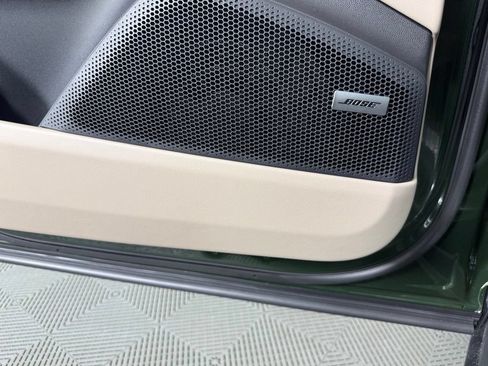 Certified 2025 Porsche Macan Electric RWD image 19