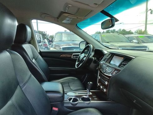 Used 2014 Nissan Pathfinder SL image 18