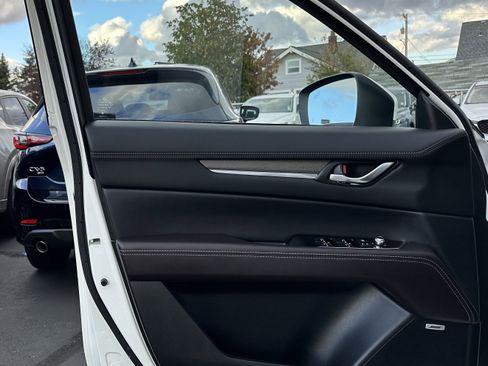 Certified 2025 MAZDA CX-5 Signature image 18