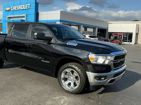 Used 2021 RAM 1500 Big Horn AWD/4WD image 2