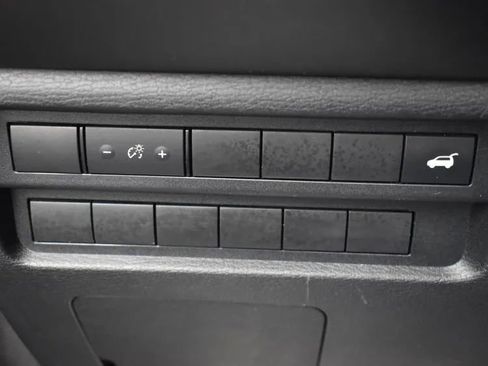 Used 2024 Mitsubishi Outlander FWD image 22