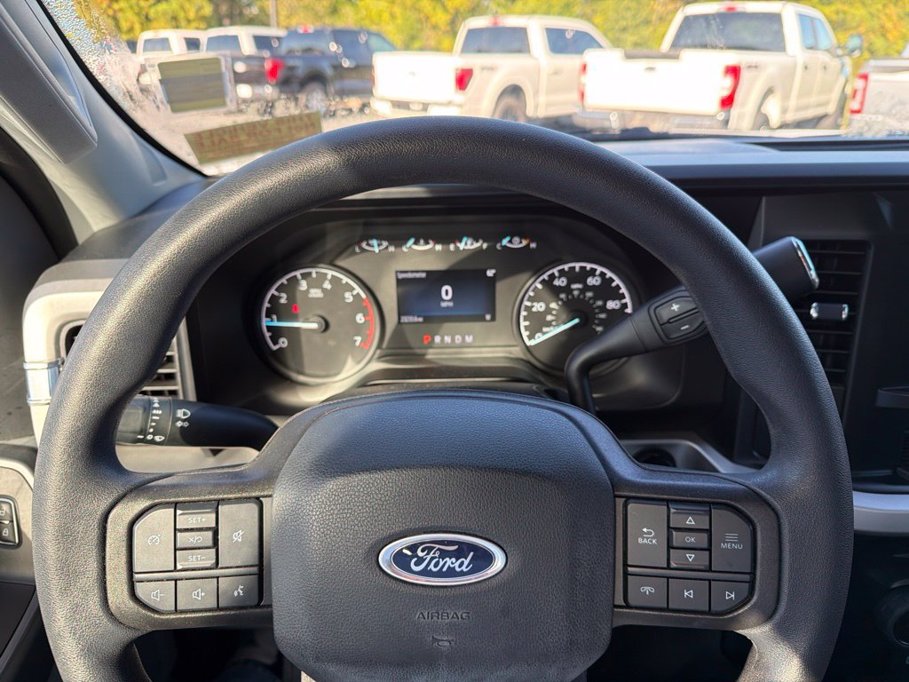 Used 2023 Ford F250 XL w/ STX Appearance Package AWD/4WD image 9