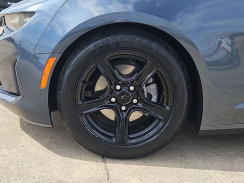 Used 2021 Chevrolet Camaro LT image 11