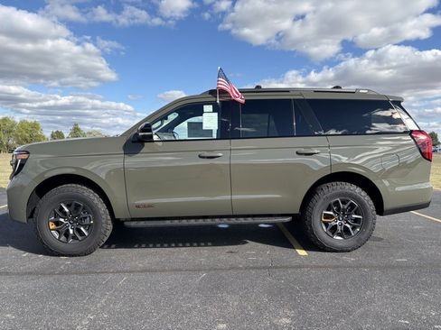 New 2025 Ford Expedition Tremor image 9