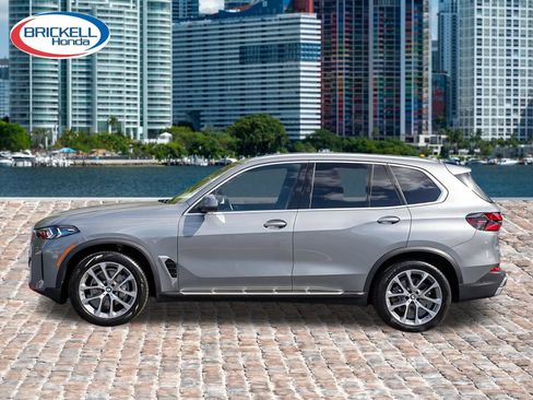 Used 2025 BMW X5 xDrive40i w/ Climate Comfort Package AWD/4WD image 8