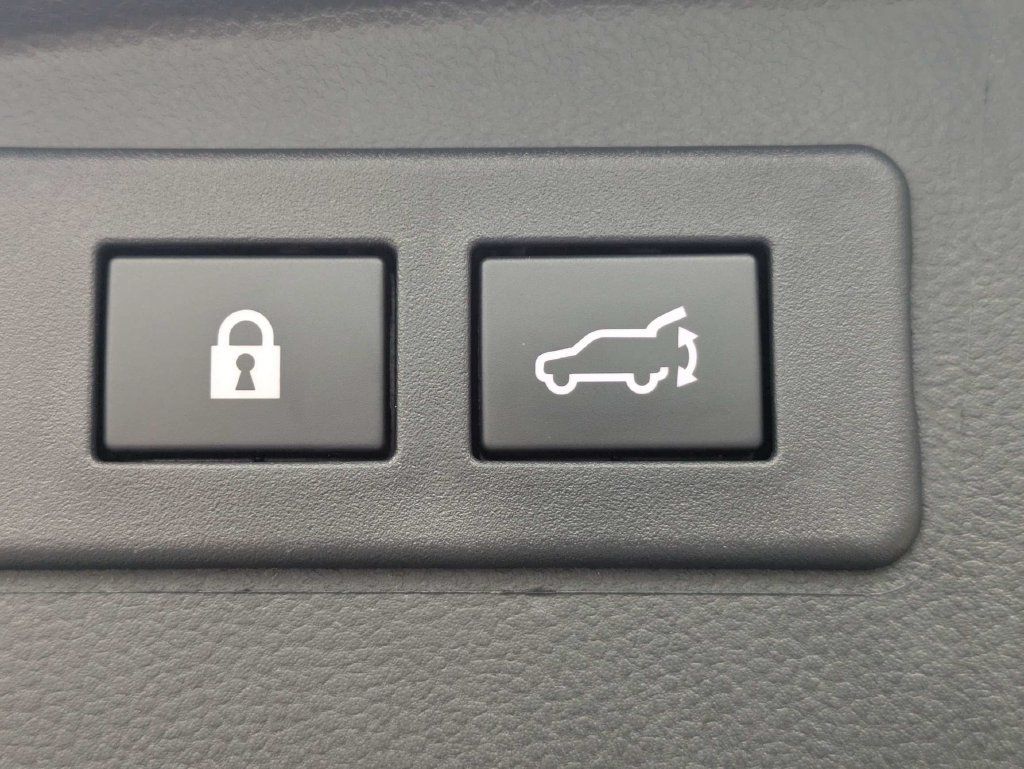 Certified 2025 Subaru Outback Premium AWD/4WD image 15