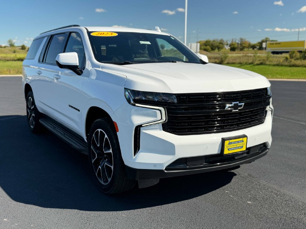 Used 2023 Chevrolet Suburban RST AWD/4WD image 5