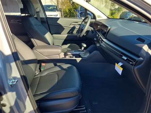 New 2026 Kia Sportage EX image 7