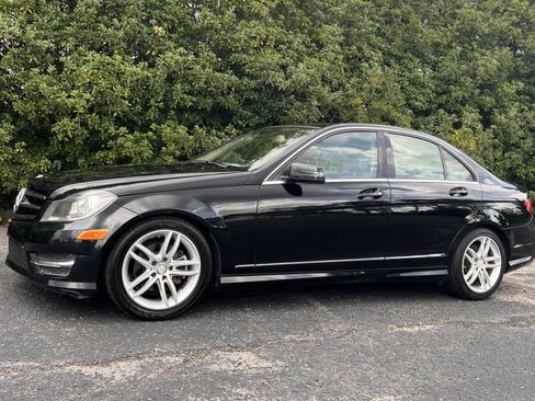 Used 2014 Mercedes-Benz C 250 Sedan image 3
