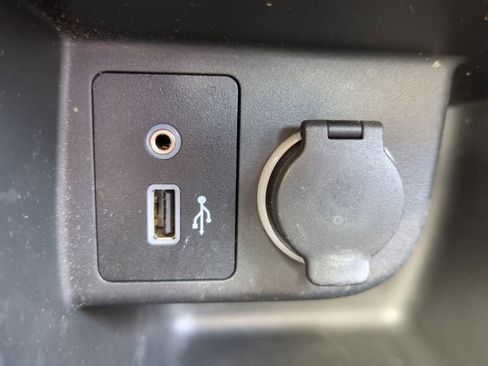 Used 2020 Nissan Kicks SR w/ SR Premium Package image 20