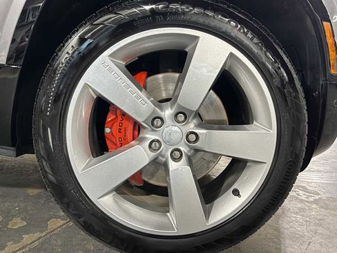 Used 2024 Land Rover Defender 130 X image 9