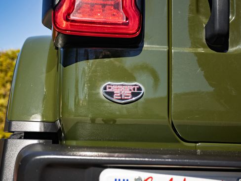 Used 2021 Jeep Wrangler Unlimited Rubicon image 8