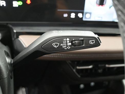 Used 2025 Audi Q6 e-tron Premium Plus w/ Premium Plus AWD/4WD image 19