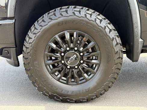 Used 2023 Chevrolet Silverado 2500 LTZ w/ LTZ Plus Package AWD/4WD image 10