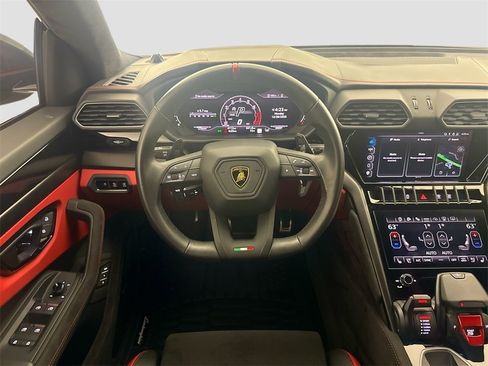 Used 2024 Lamborghini Urus S image 24