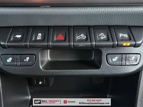 Used 2020 Chevrolet Colorado Z71 image 23