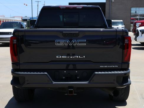 Used 2024 GMC Sierra 2500 Denali Ultimate AWD/4WD image 6