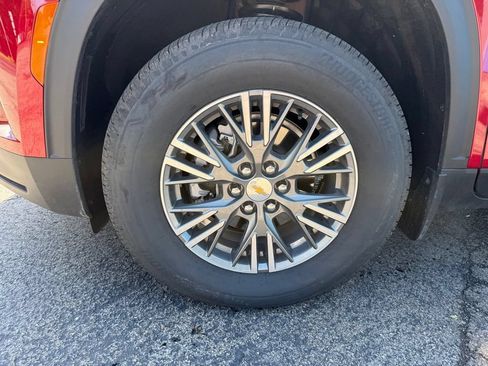 Used 2026 Chevrolet Traverse LT w/ LPO, Floor Liner Package AWD/4WD image 58