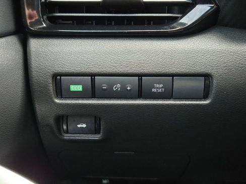 Used 2024 Nissan Sentra SR FWD image 26