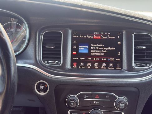 Used 2015 Dodge Charger SXT w/ AWD Plus Group image 22