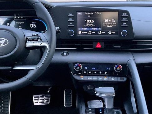New 2026 Hyundai Elantra SEL Sport Premium FWD image 7