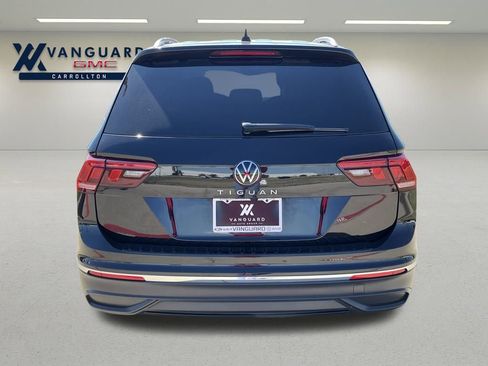 Used 2024 Volkswagen Tiguan SE image 4