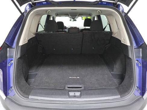 Used 2023 Nissan Rogue SV image 25