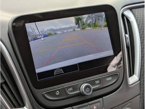 Used 2025 Chevrolet Malibu LT FWD image 58