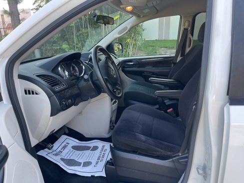 Used 2011 Dodge Grand Caravan Express image 13