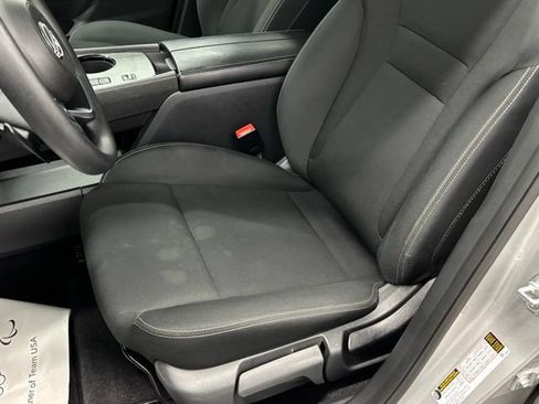 Used 2024 Nissan Rogue S FWD image 14