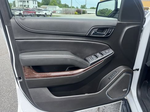 Used 2019 GMC Yukon XL SLT AWD/4WD image 5