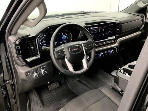 Used 2025 GMC Sierra 1500 SLE w/ Preferred Package AWD/4WD image 15