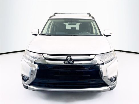 Used 2018 Mitsubishi Outlander SE image 18