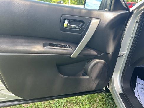Used 2011 Nissan Rogue S AWD/4WD image 10