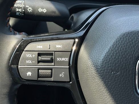 Certified 2025 Honda HR-V Sport image 15