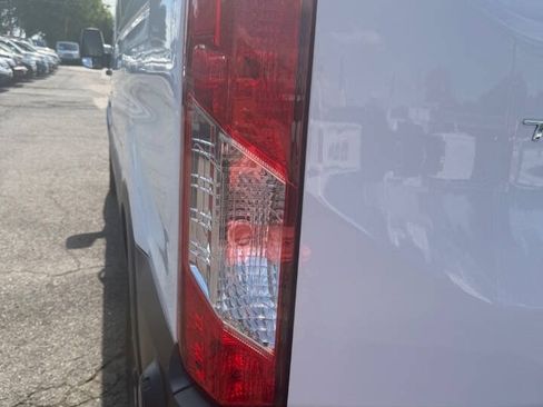 Used 2022 Ford Transit 250 Medium Roof RWD image 17