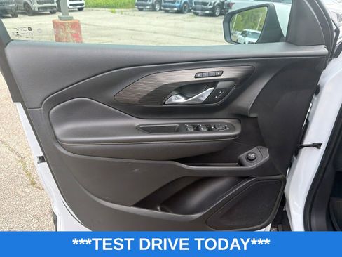 Used 2022 GMC Terrain SLT w/ Tech Package AWD/4WD image 10