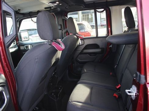 Used 2021 Jeep Wrangler Unlimited Sahara w/ LED Lighting Group image 22