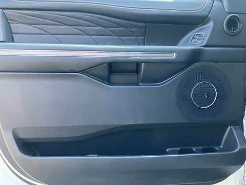 Used 2023 Ford Expedition Platinum image 51