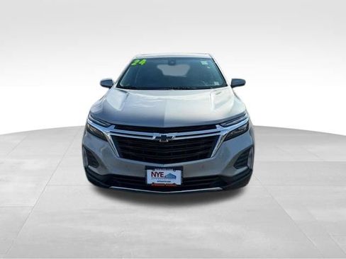 Used 2024 Chevrolet Equinox LT AWD/4WD image 2
