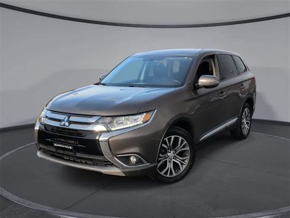 Used 2017 Mitsubishi Outlander SE