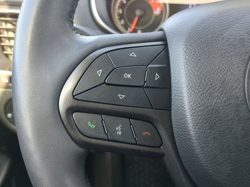 Used 2022 Jeep Cherokee Trailhawk image 23