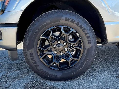 Used 2025 Ford F150 XLT w/ Equipment Group 302A MID AWD/4WD image 31