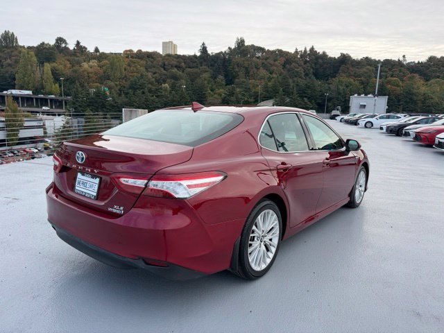 Used 2019 Toyota Camry XLE FWD image 3