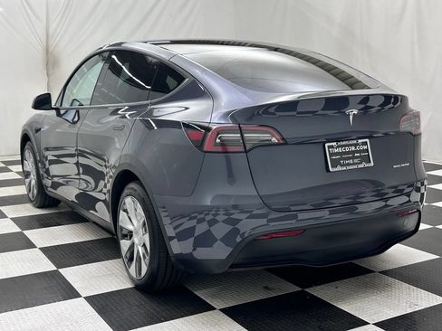 Used 2023 Tesla Model Y Long Range AWD/4WD image 5