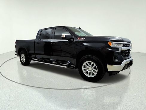 Used 2024 Chevrolet Silverado 1500 LT w/ Z71 Off-Road Package AWD/4WD image 10