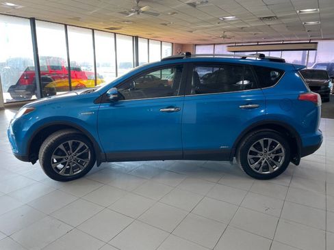 Used 2018 Toyota RAV4 Limited w/ Advanced Technology Package image 4