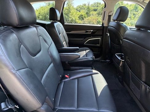 Used 2020 Kia Telluride S FWD image 18